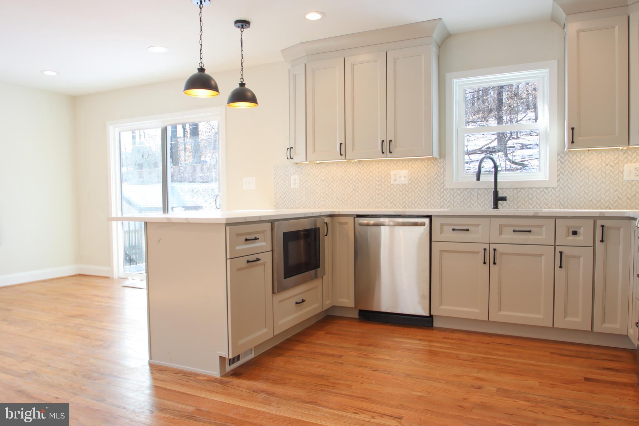 HUNTERS RIDGE - Residential