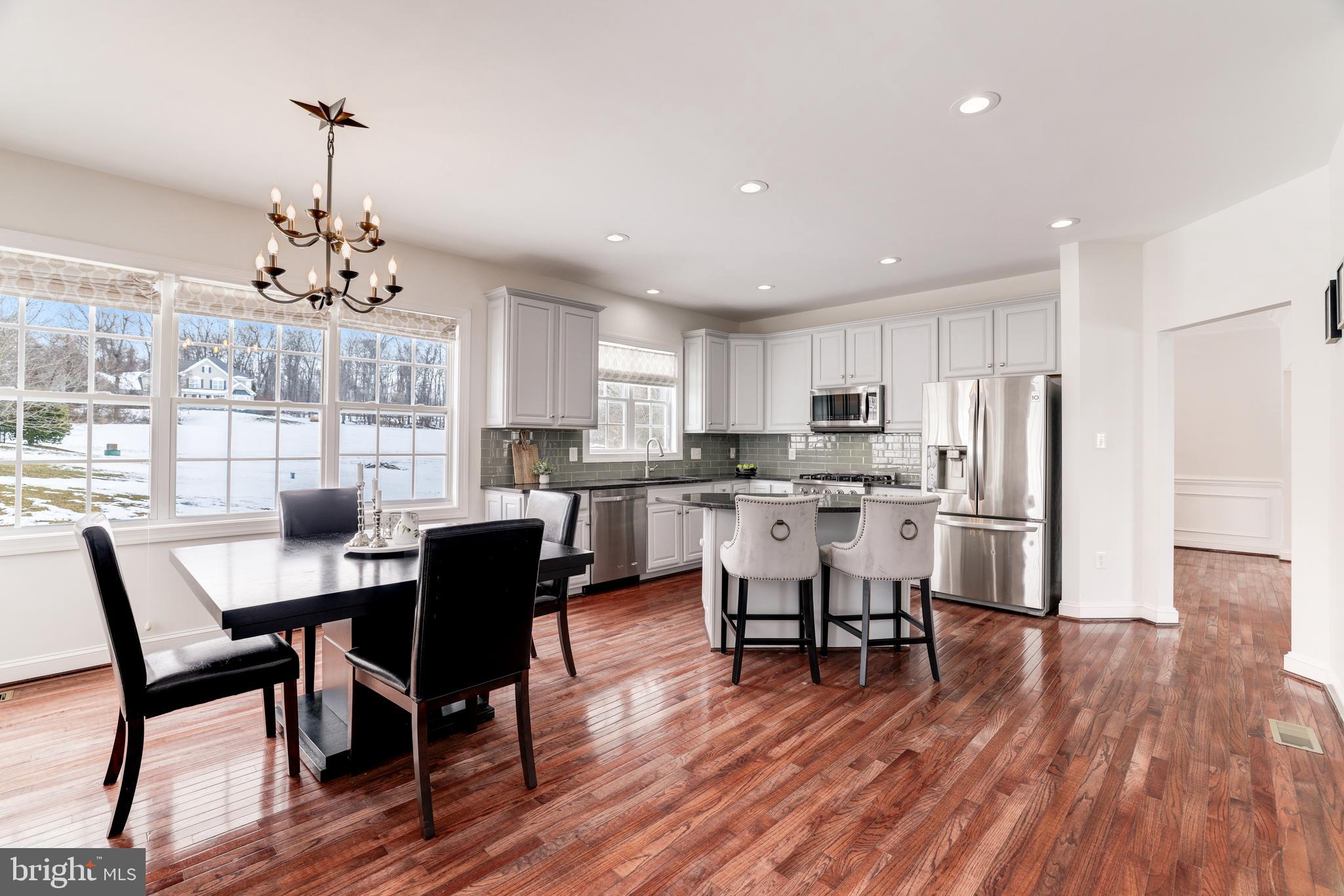 OAK KNOLL FARMS - Residential