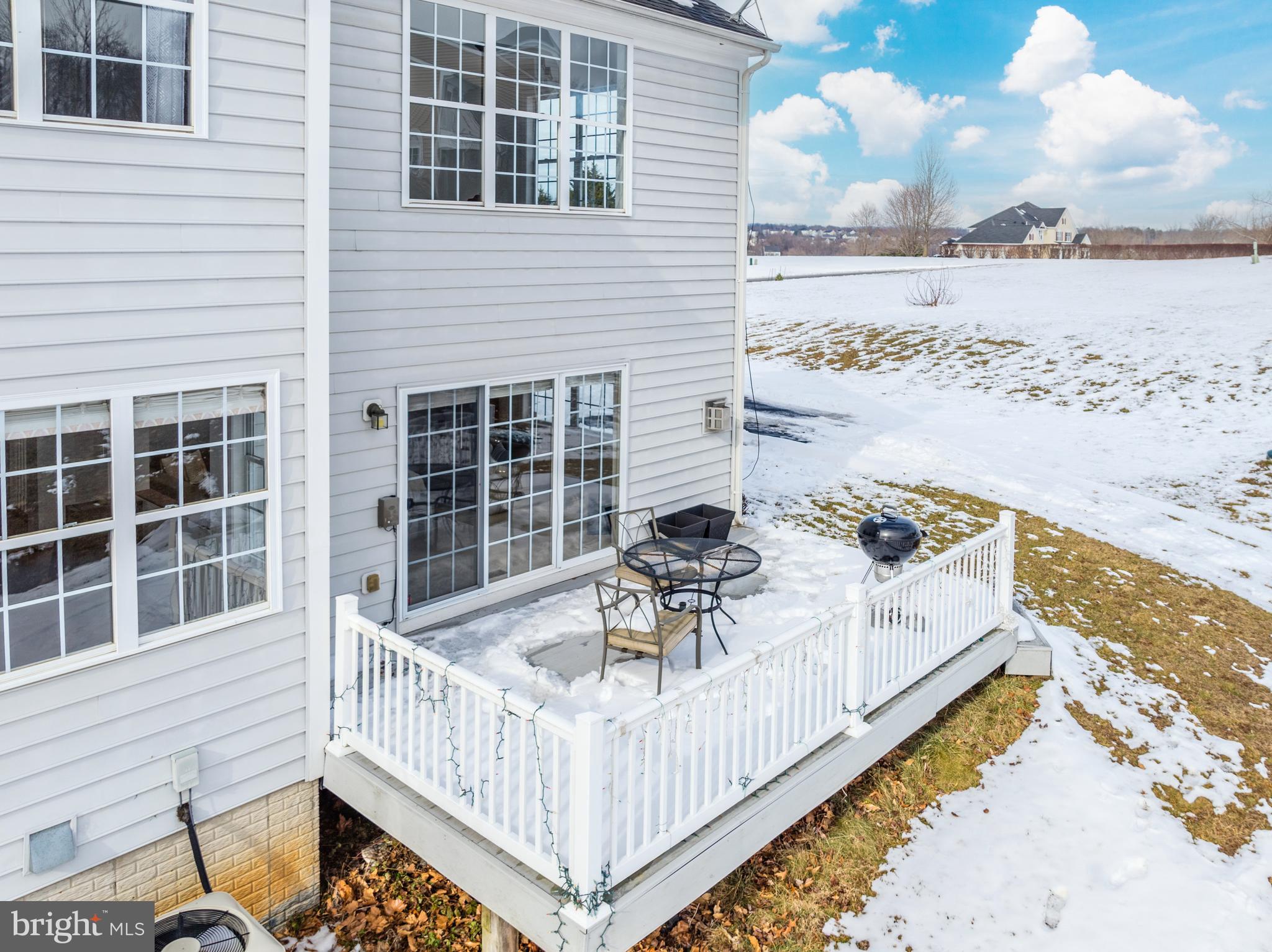 OAK KNOLL FARMS - Residential
