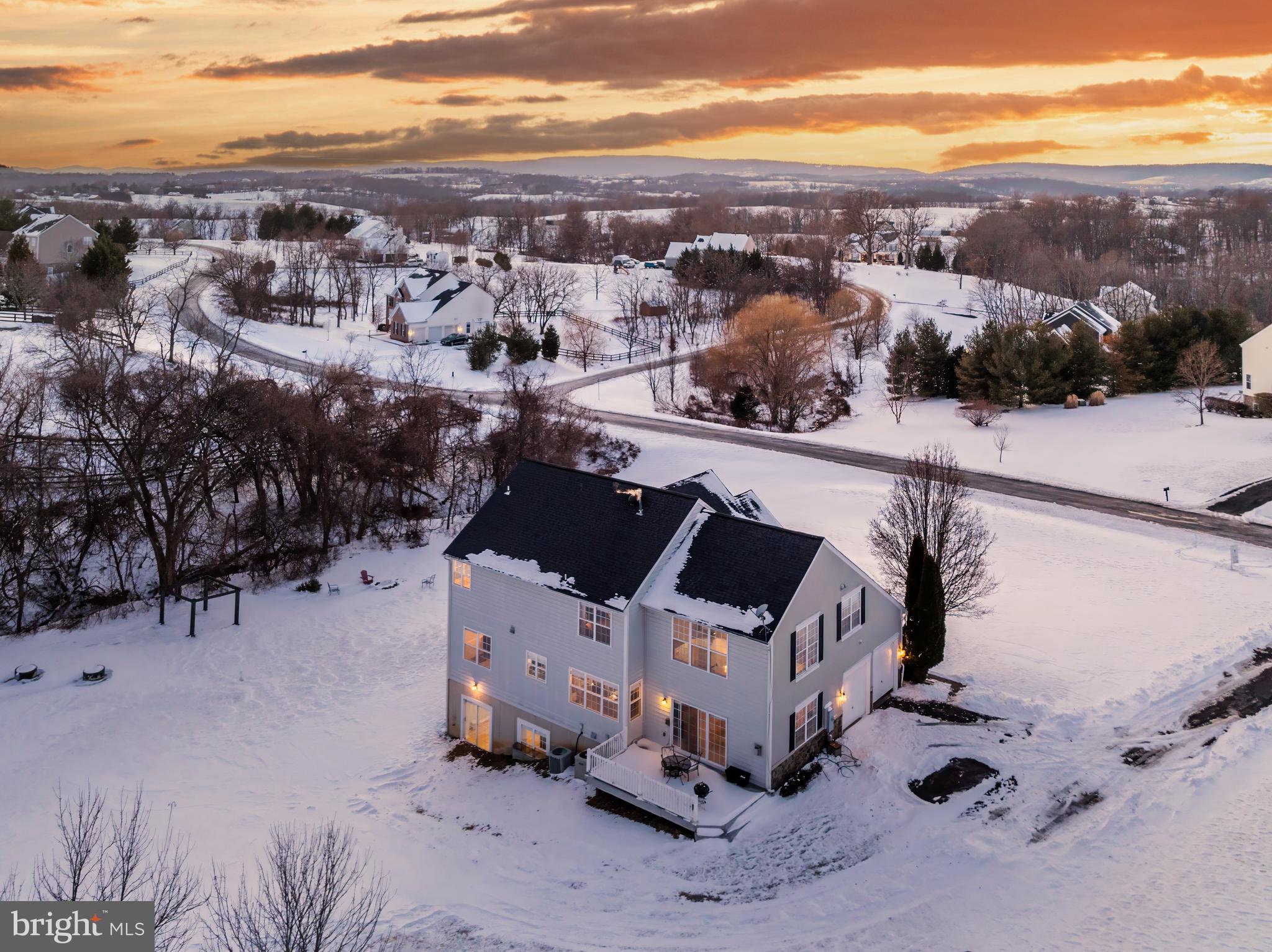 OAK KNOLL FARMS - Residential