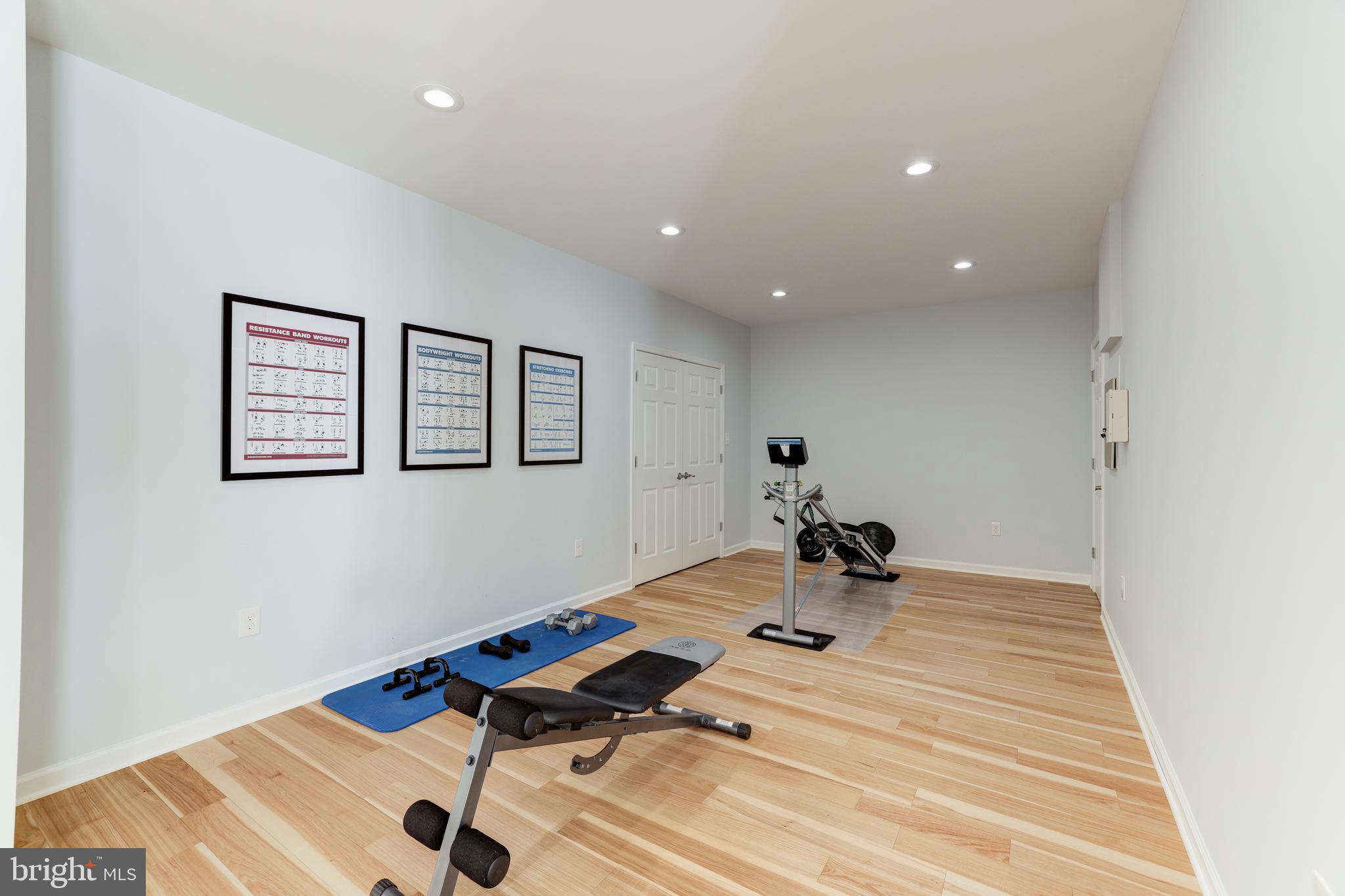 OAK KNOLL FARMS - Residential
