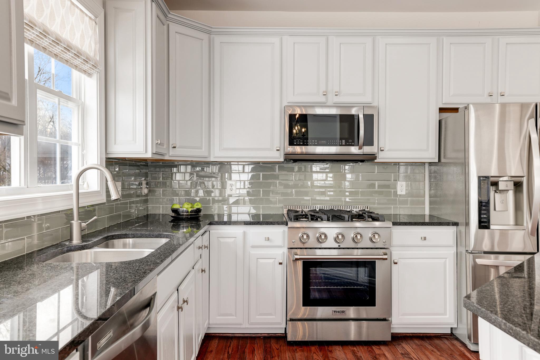 OAK KNOLL FARMS - Residential