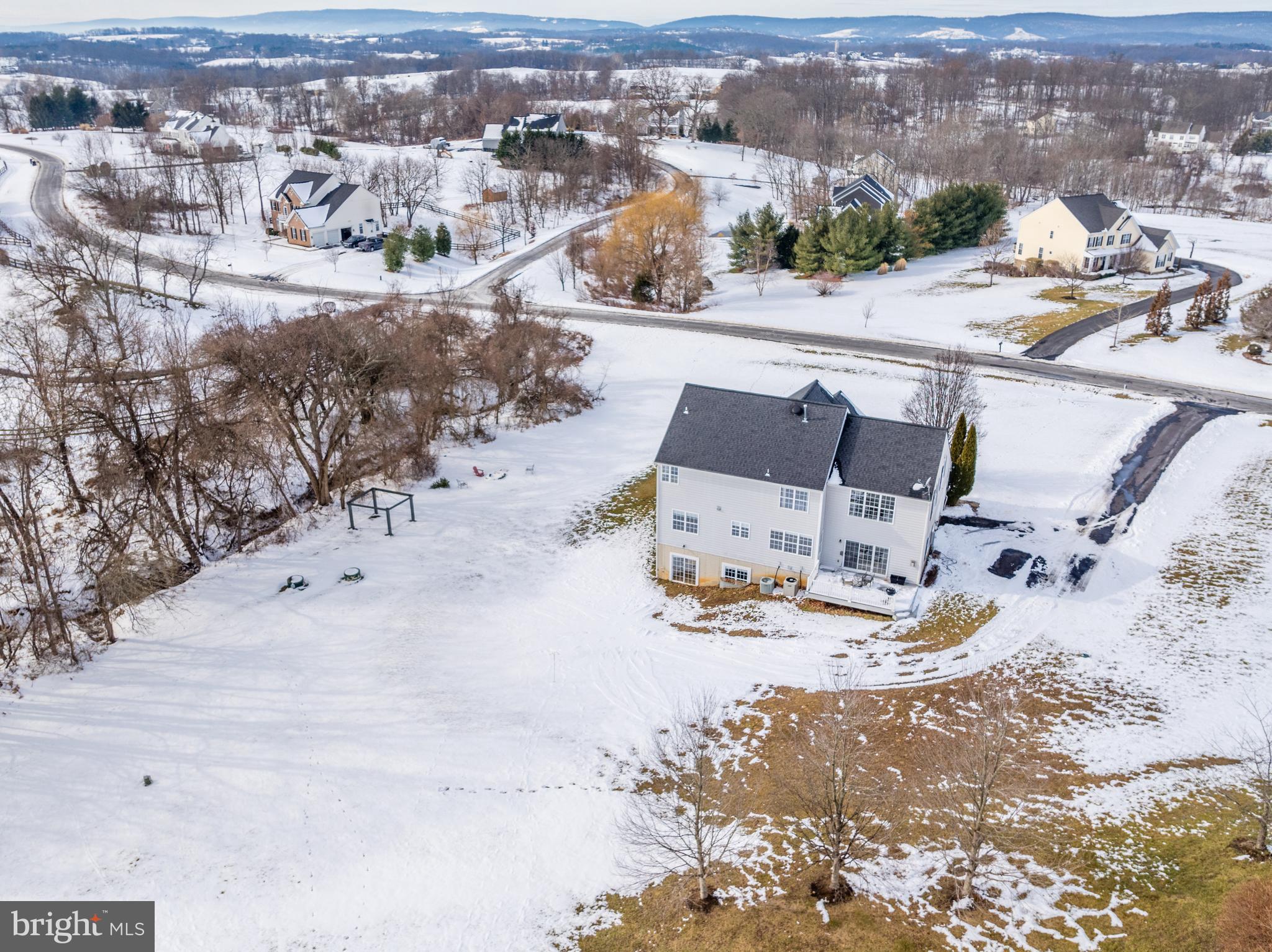 OAK KNOLL FARMS - Residential