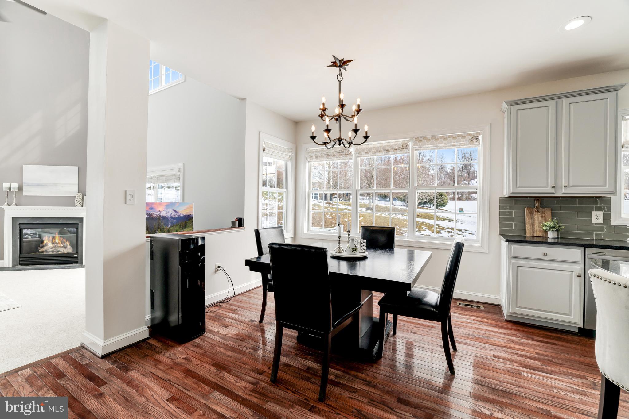 OAK KNOLL FARMS - Residential