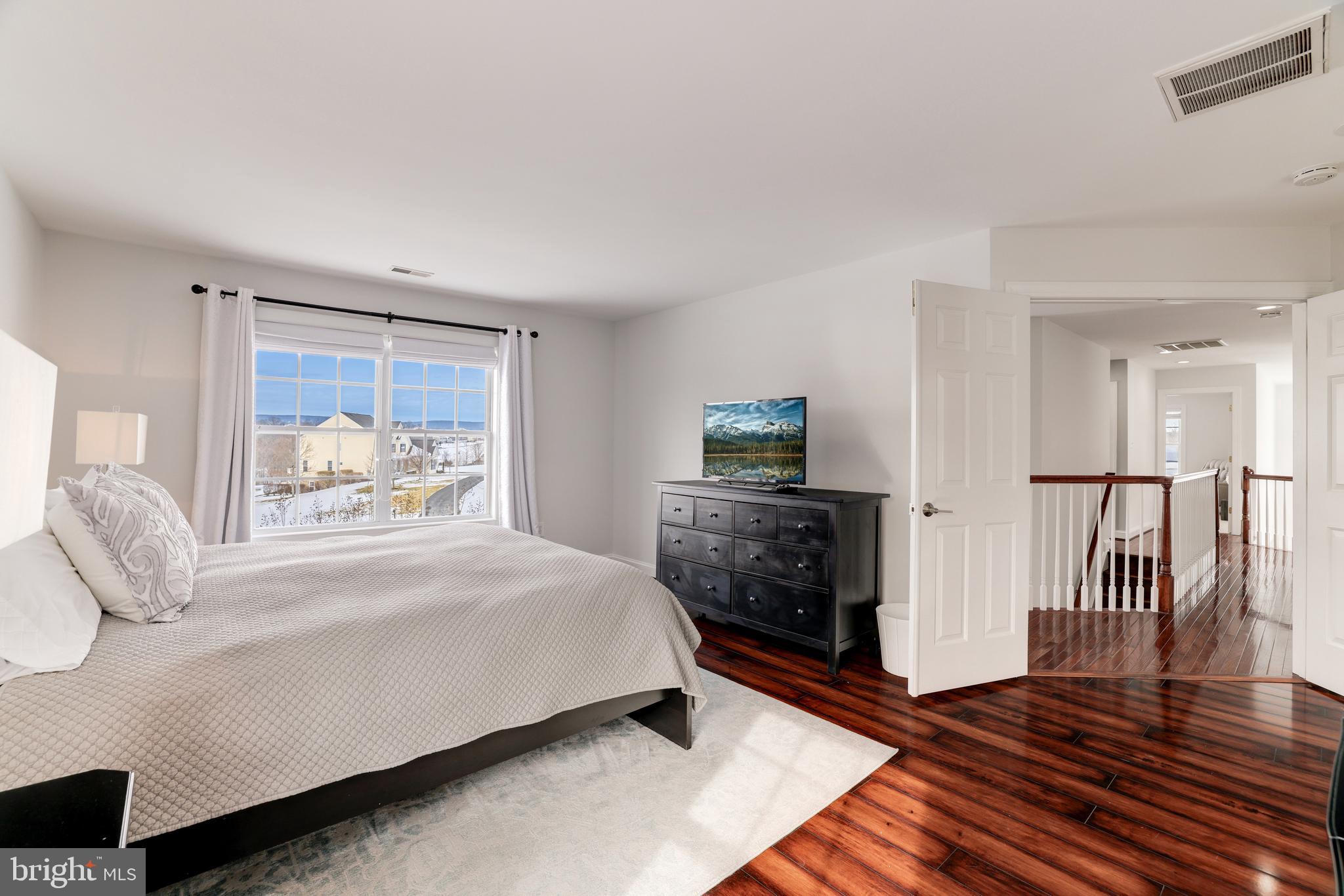 OAK KNOLL FARMS - Residential