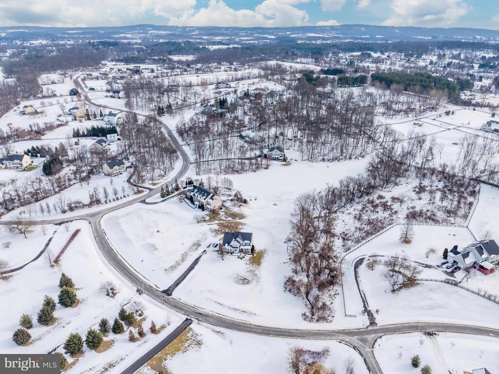OAK KNOLL FARMS - Residential