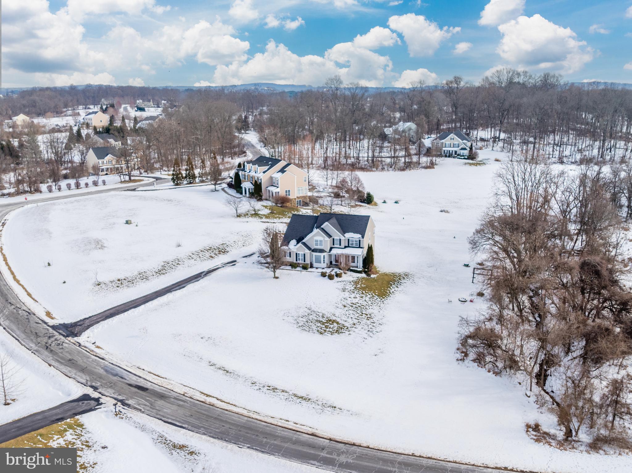 OAK KNOLL FARMS - Residential