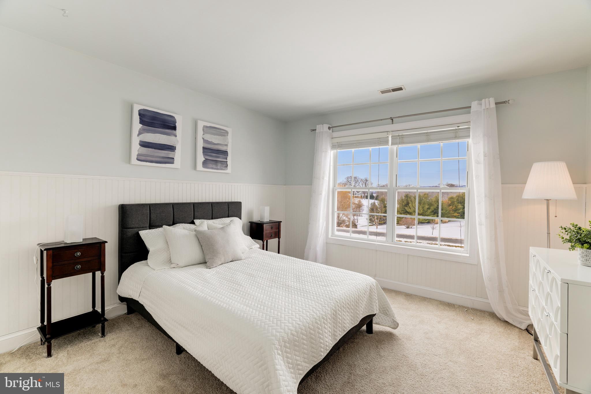 OAK KNOLL FARMS - Residential
