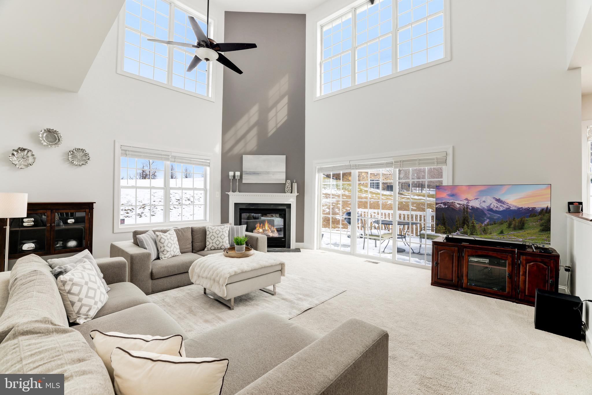OAK KNOLL FARMS - Residential