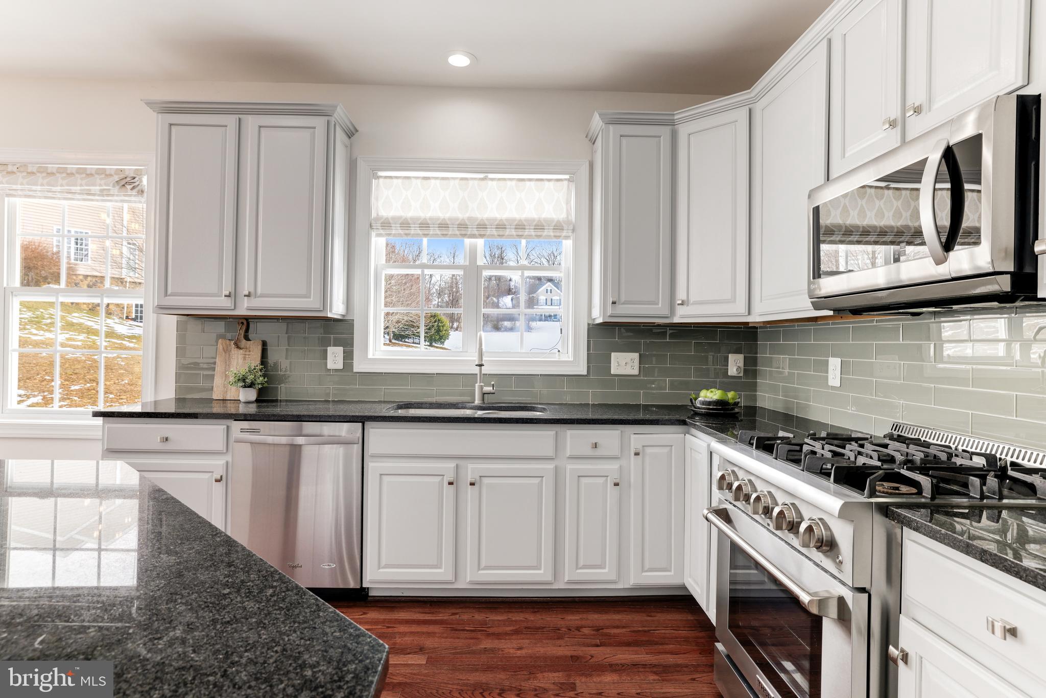 OAK KNOLL FARMS - Residential