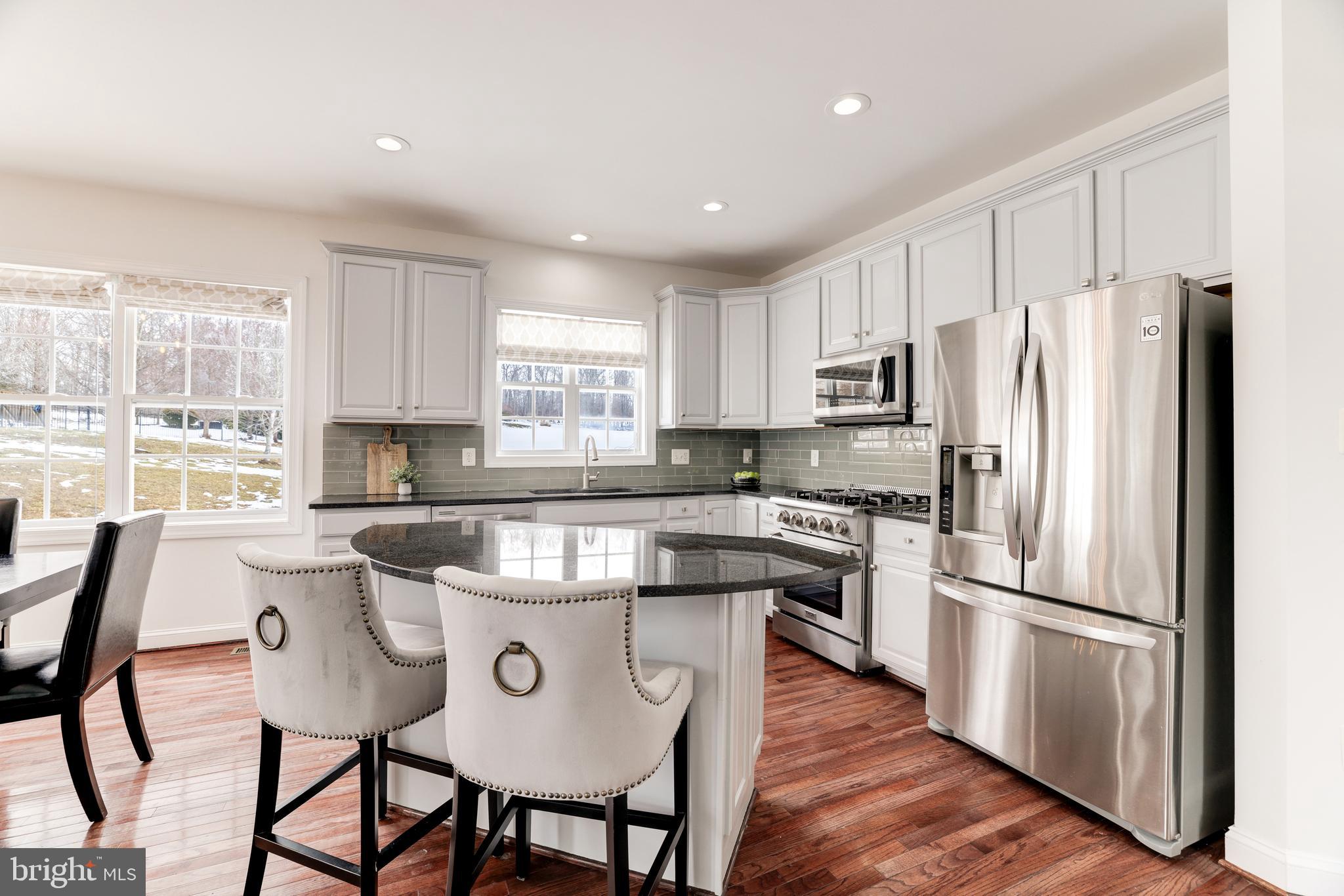 OAK KNOLL FARMS - Residential