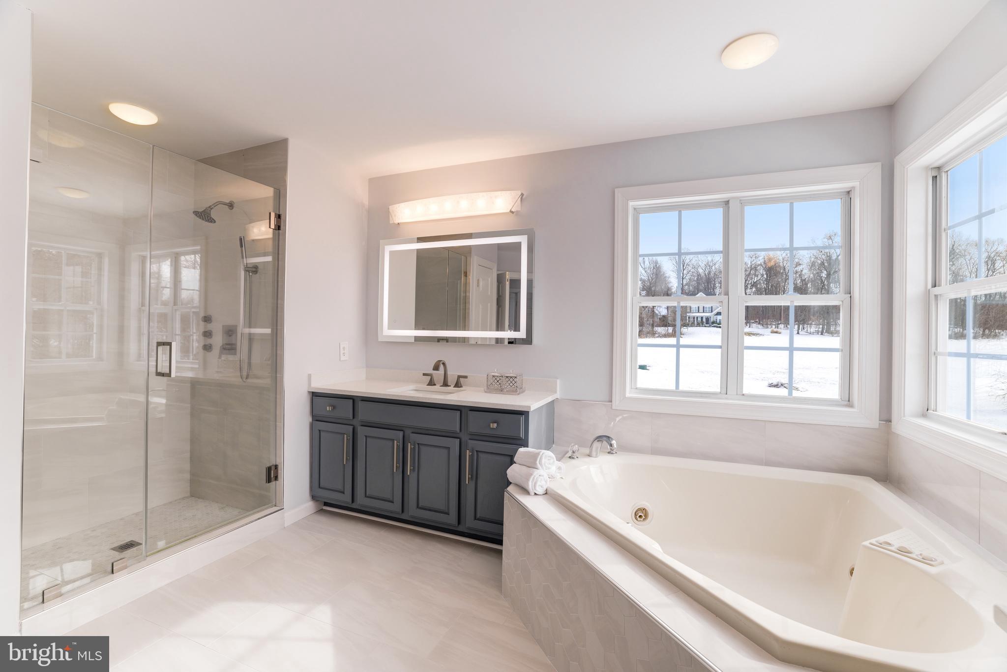 OAK KNOLL FARMS - Residential