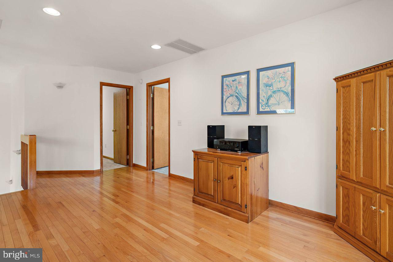 CAT HILL - Residential