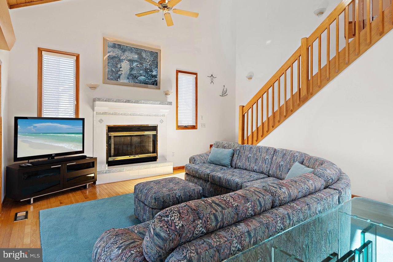CAT HILL - Residential