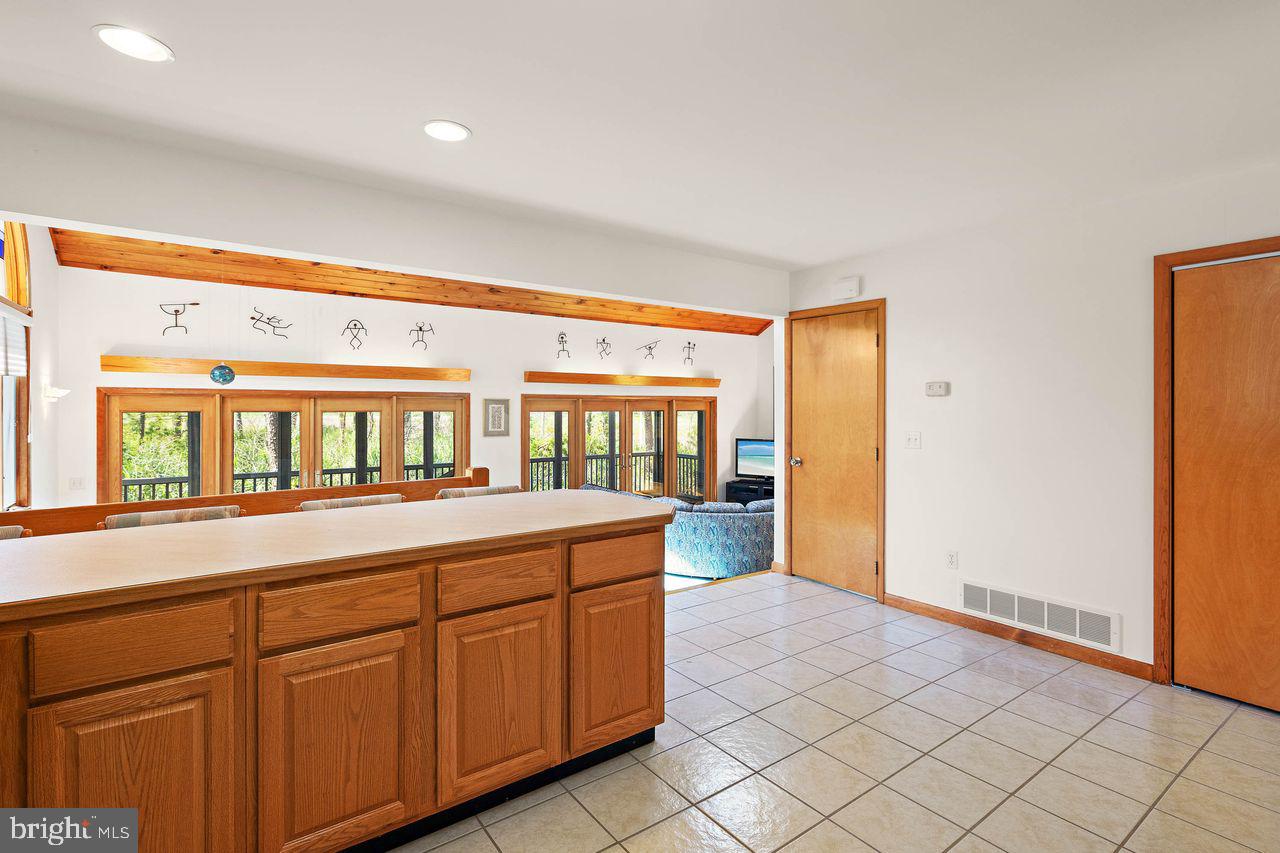CAT HILL - Residential