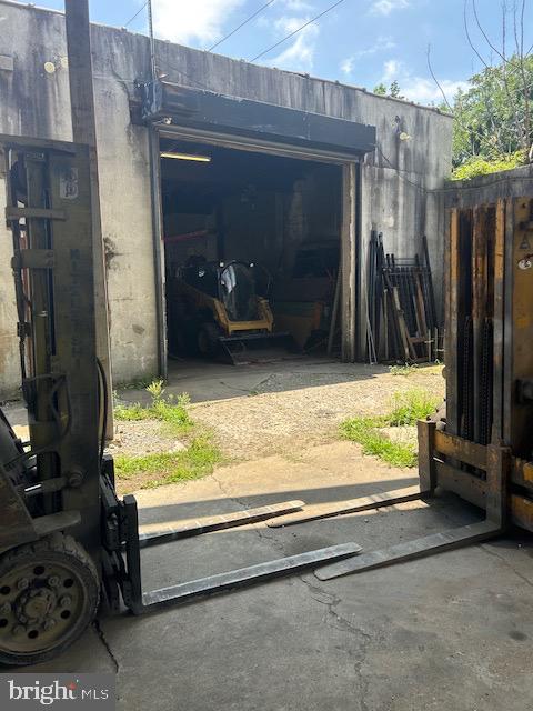 HUNTING PARK - Commercial Sale