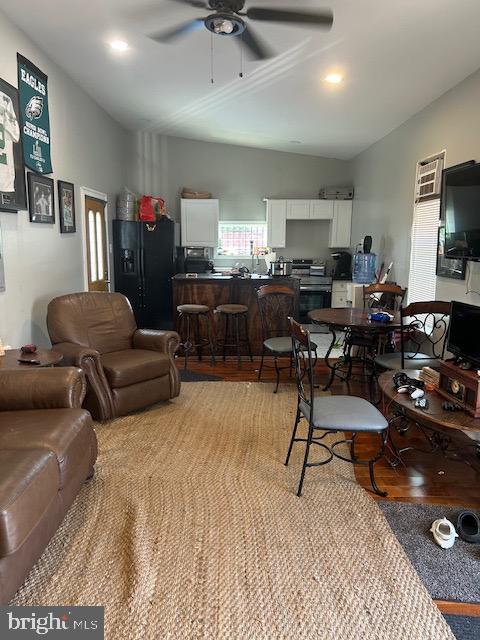 HUNTING PARK - Commercial Sale
