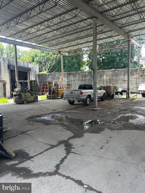 HUNTING PARK - Commercial Sale