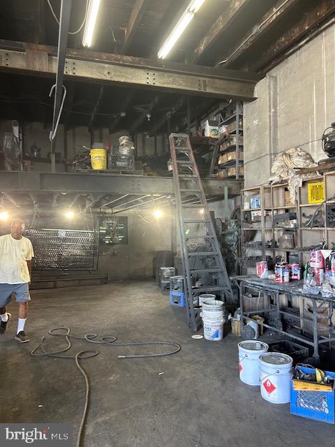 HUNTING PARK - Commercial Sale