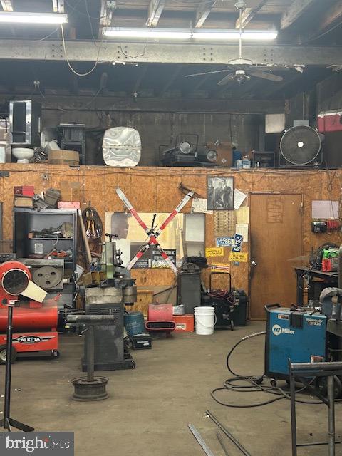 HUNTING PARK - Commercial Sale
