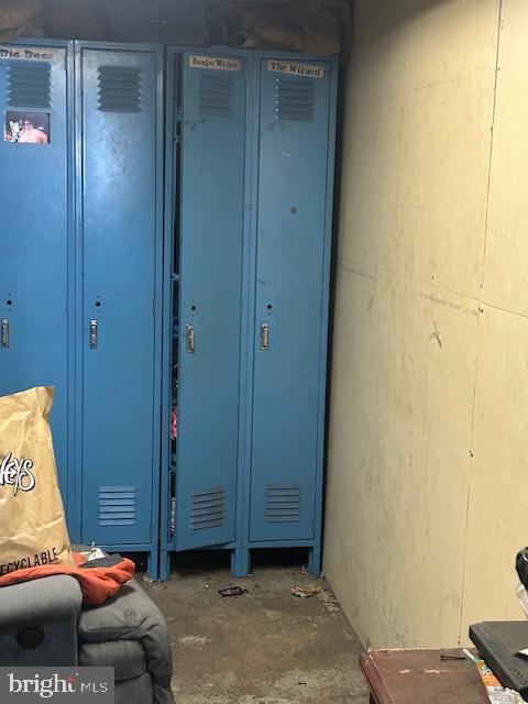 HUNTING PARK - Commercial Sale