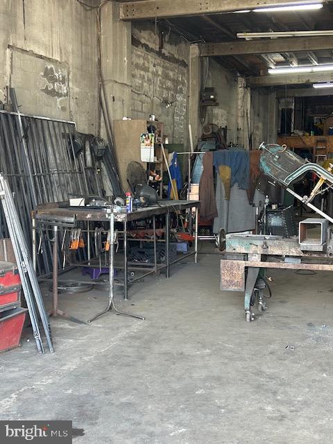 HUNTING PARK - Commercial Sale
