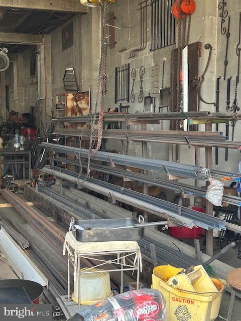 HUNTING PARK - Commercial Sale