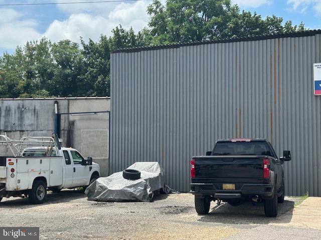 HUNTING PARK - Commercial Sale