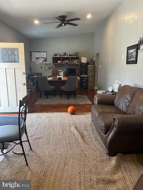 HUNTING PARK - Commercial Sale
