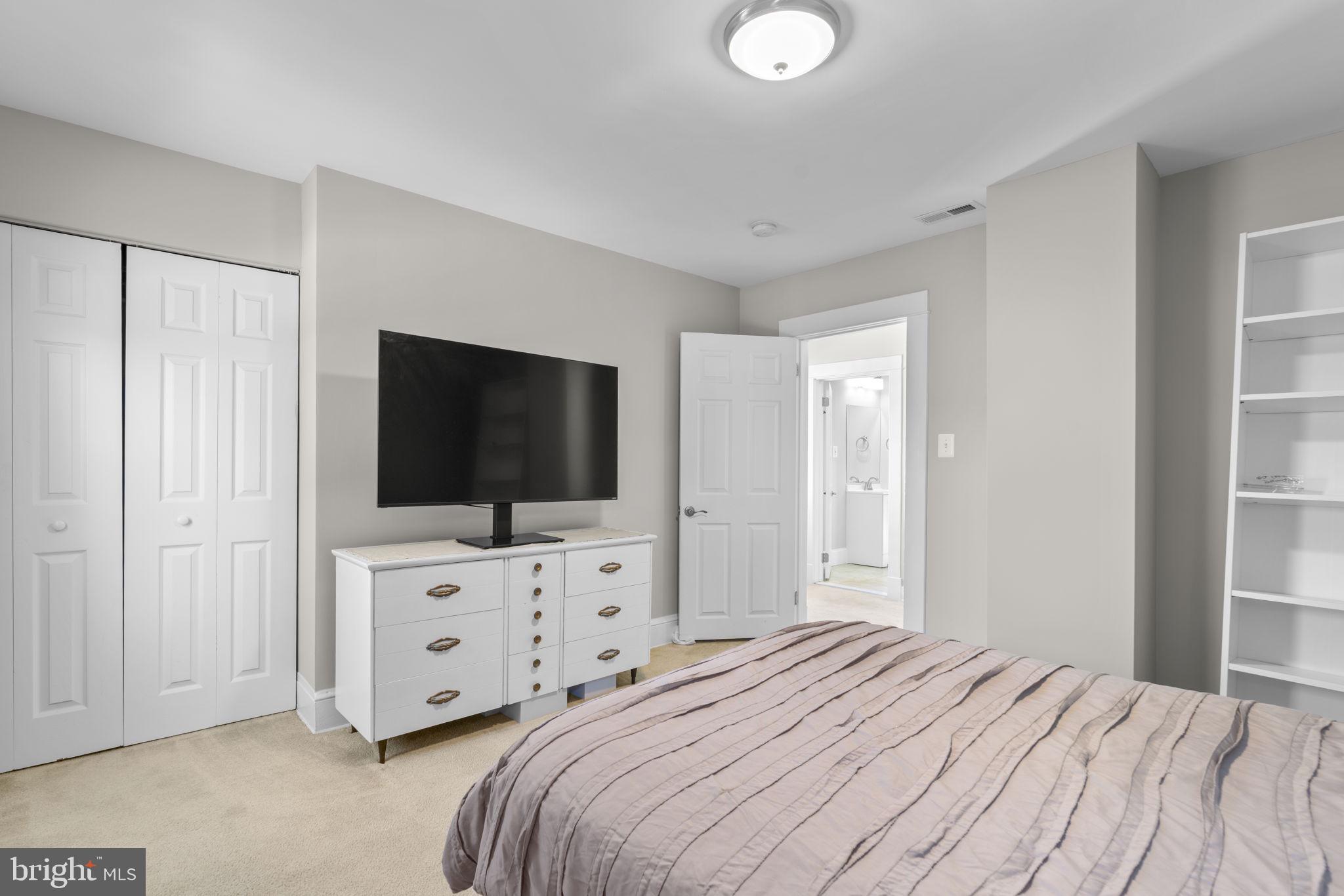 ROSEMONT - Residential
