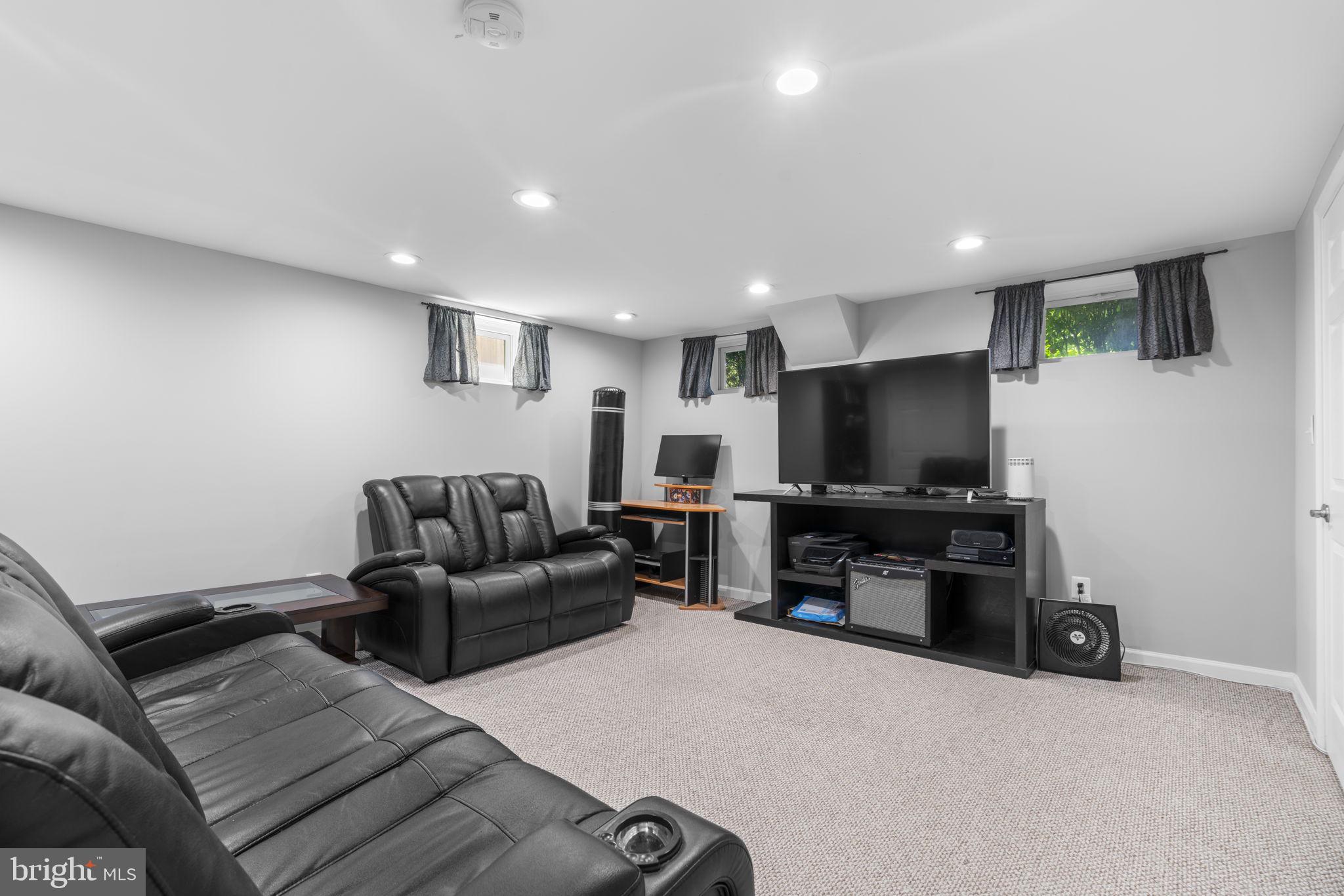 ROSEMONT - Residential