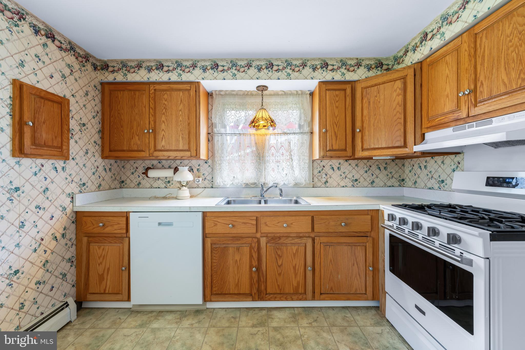 FEASTERVILLE - Residential