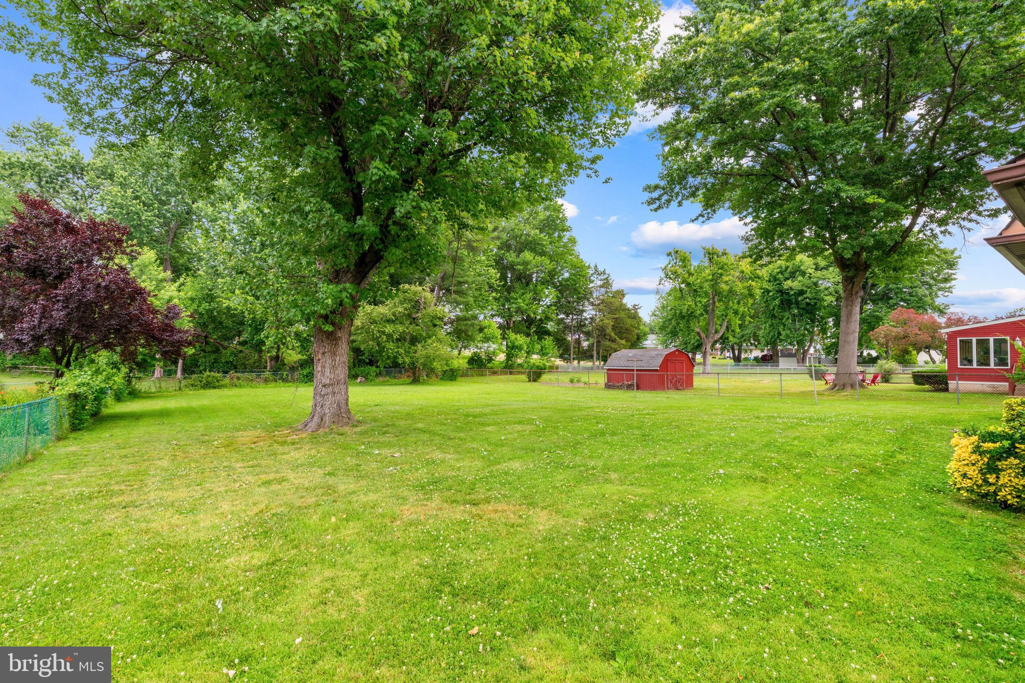 FEASTERVILLE - Residential