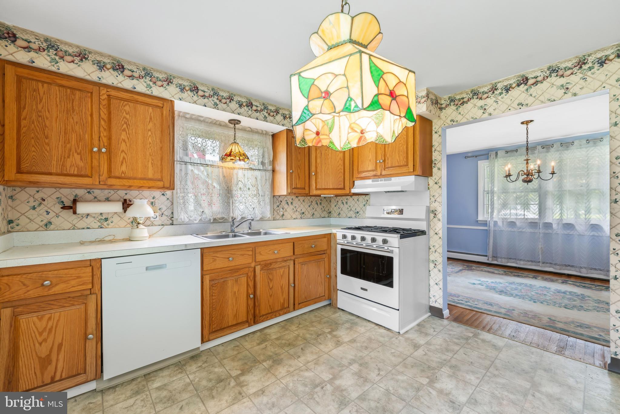FEASTERVILLE - Residential