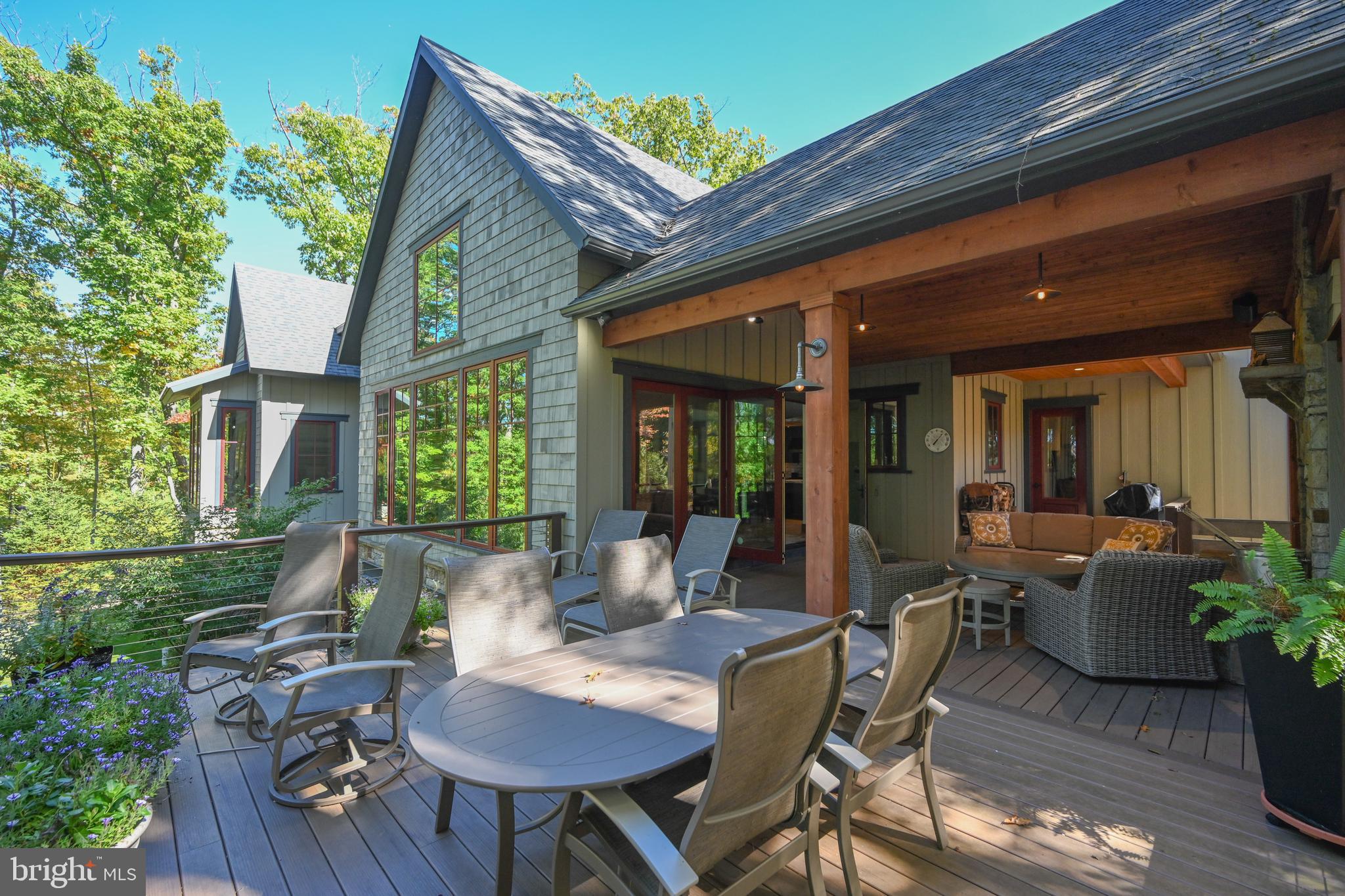 THOUSAND ACRES - Residential