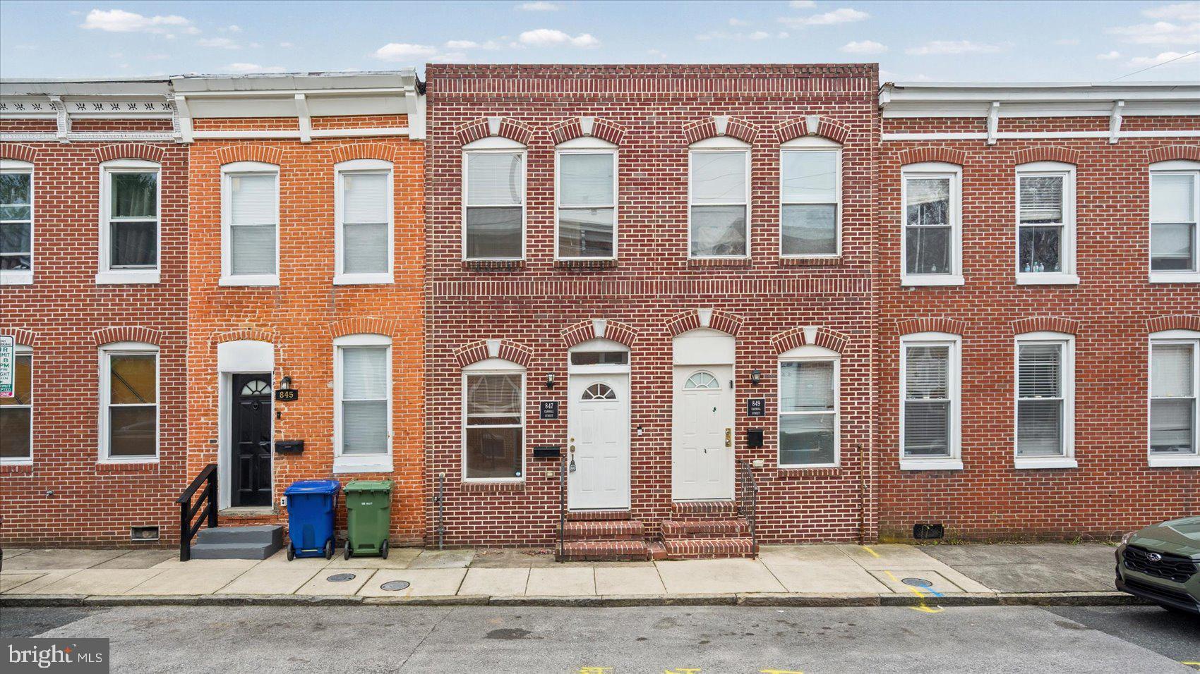 Beautiful townhome in Washington Village.