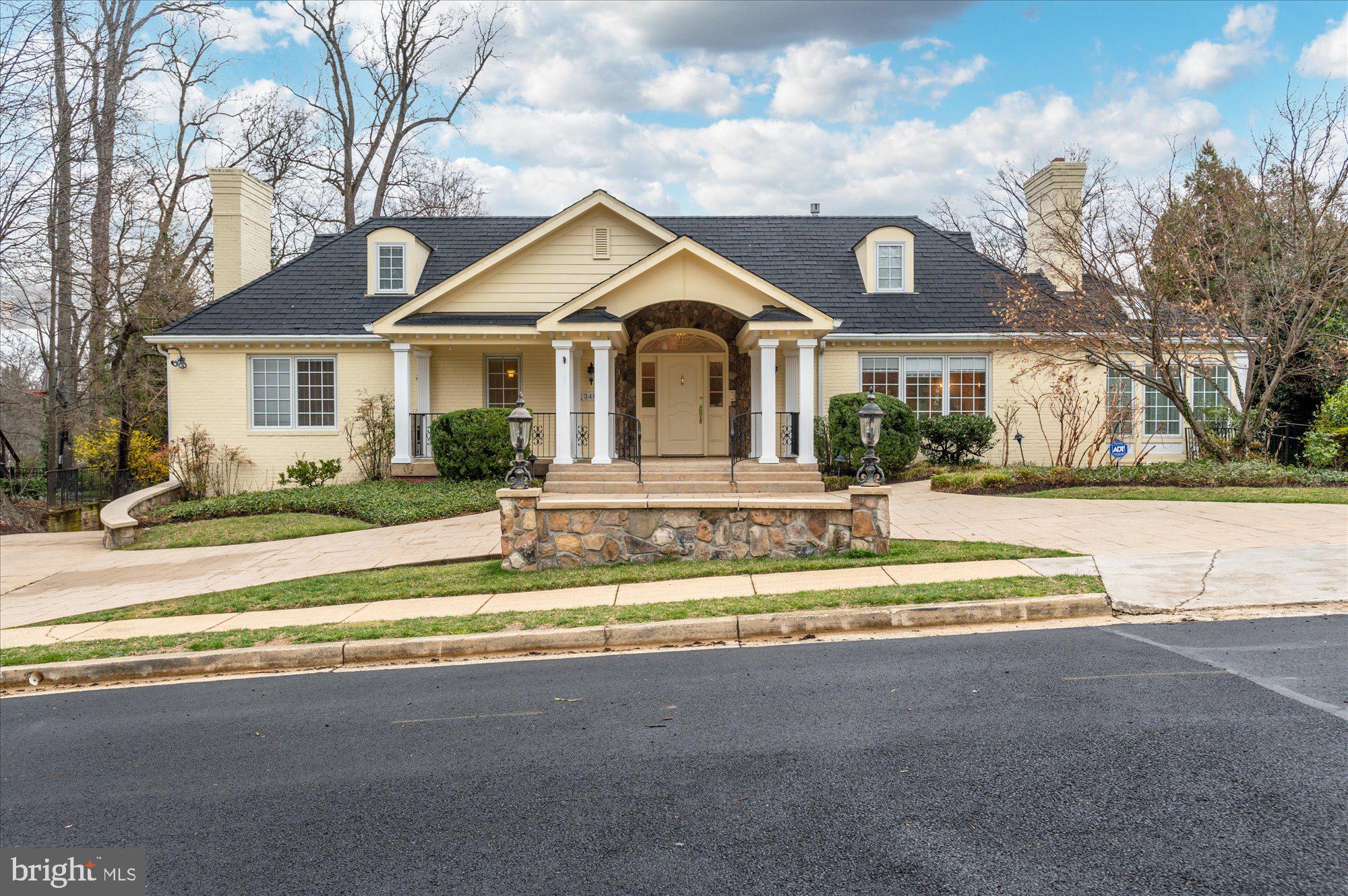 COUNTRY CLUB HILLS - Residential