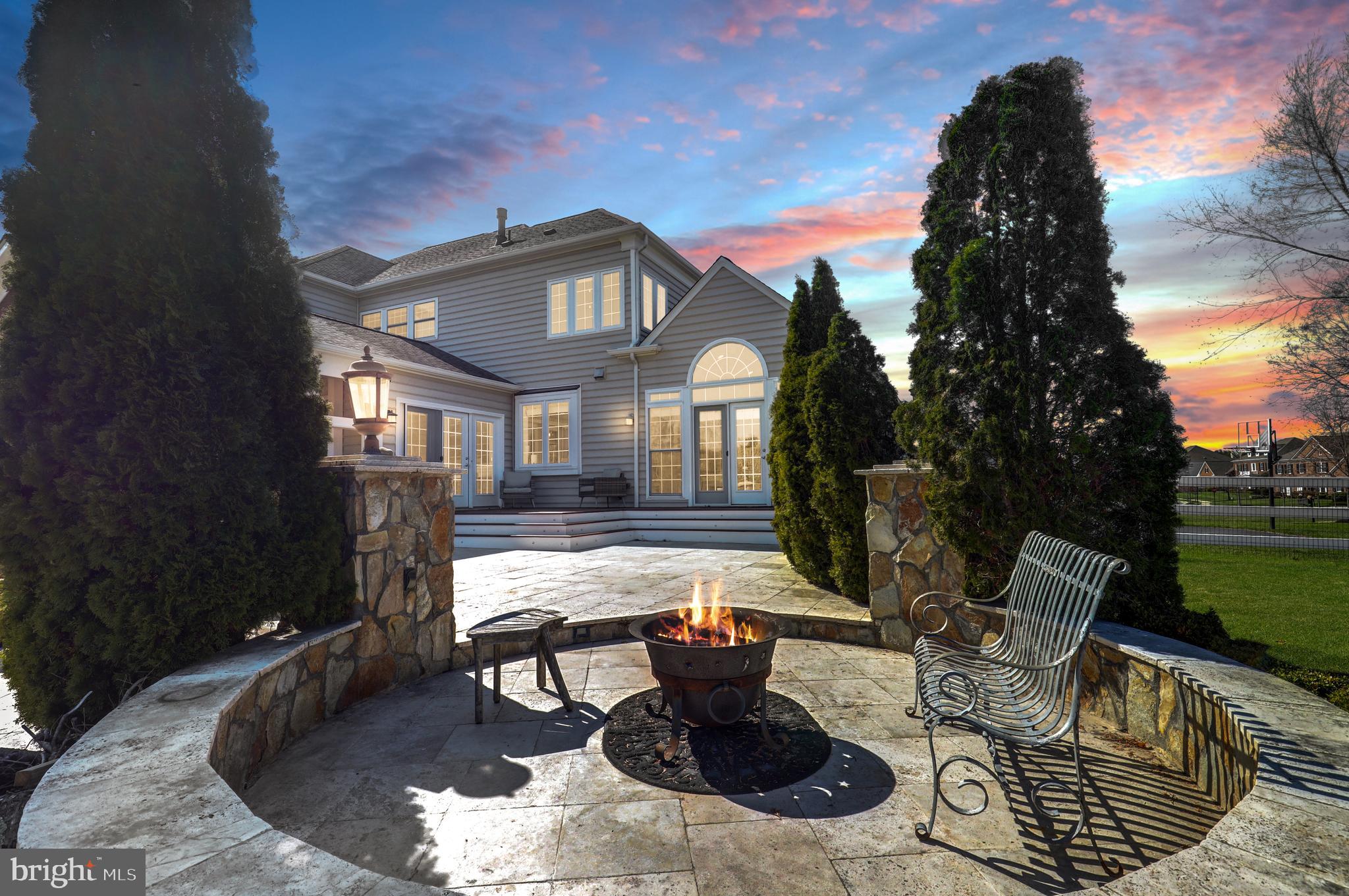 RED CEDAR - Residential