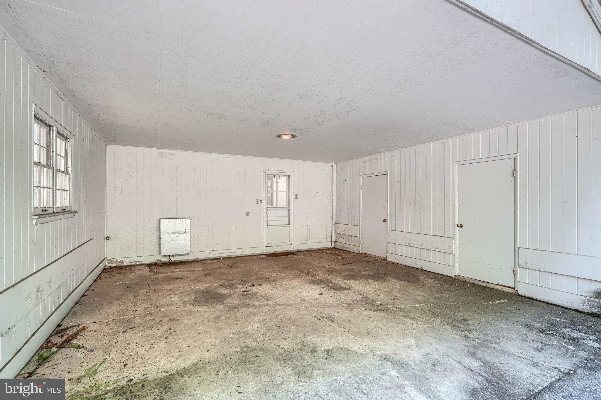CAVES PARK - Residential