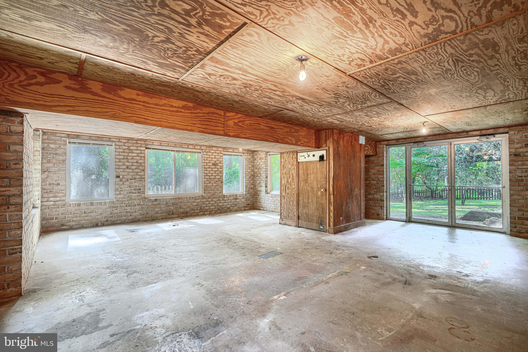 CAVES PARK - Residential