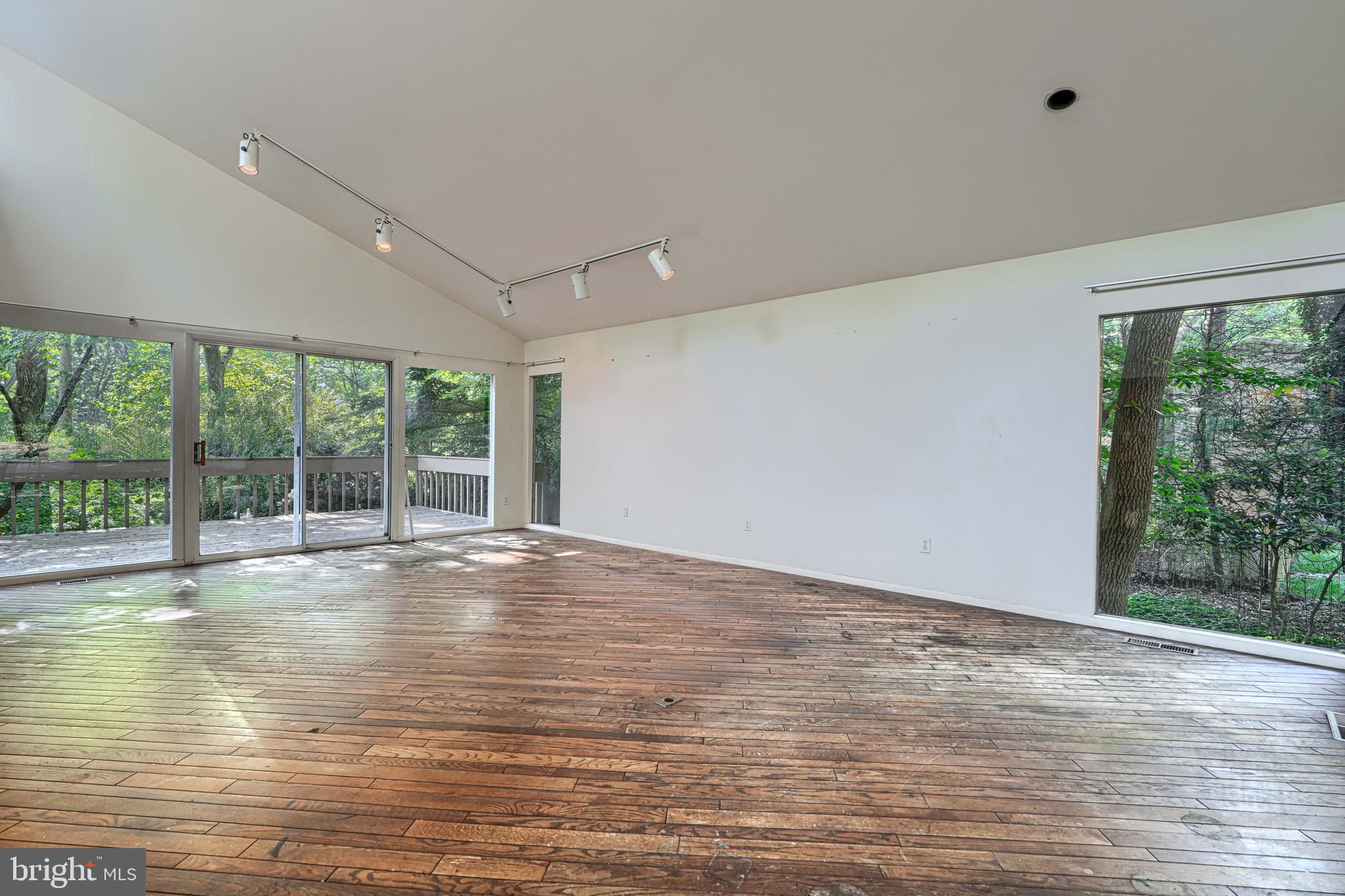 CAVES PARK - Residential