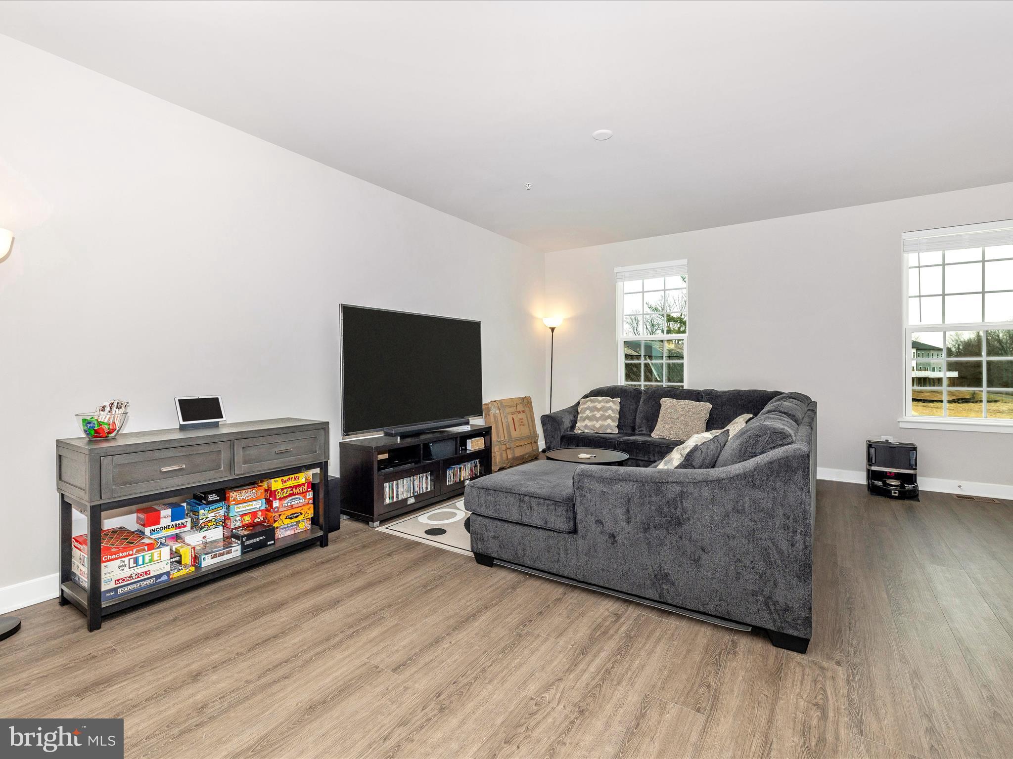 BELLE AIR TOWNHOMES - Residential