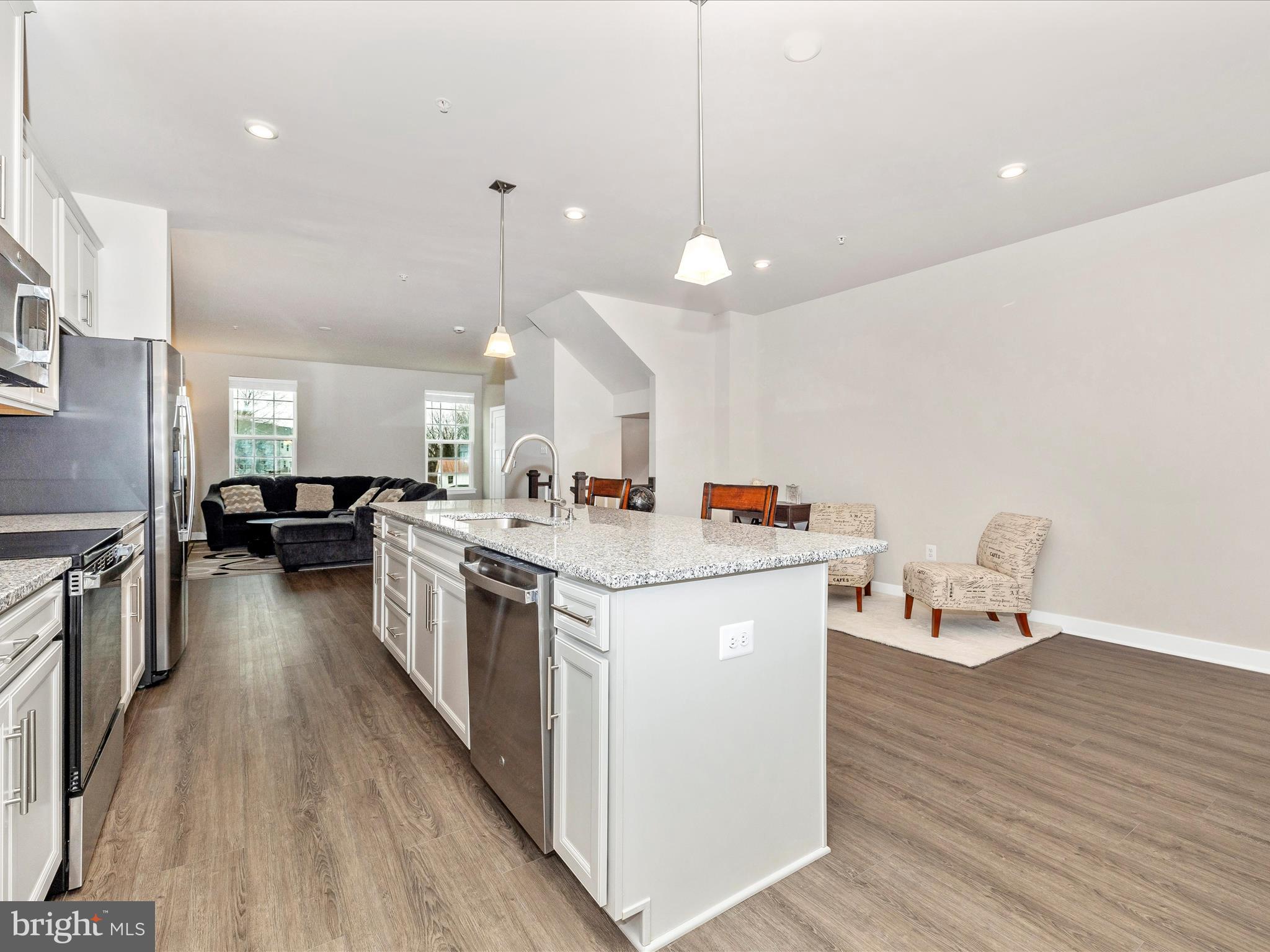 BELLE AIR TOWNHOMES - Residential