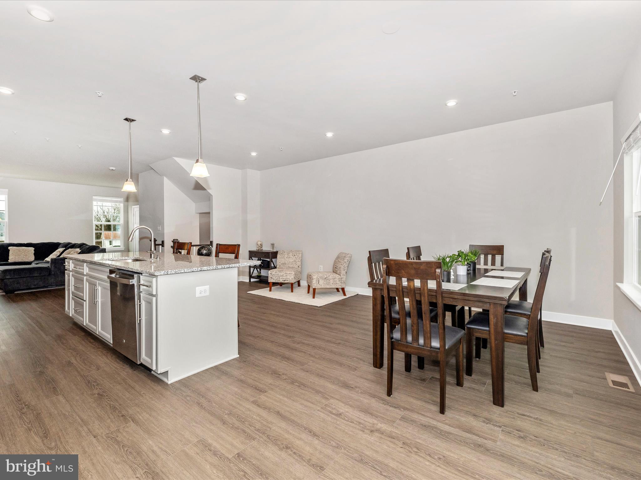 BELLE AIR TOWNHOMES - Residential