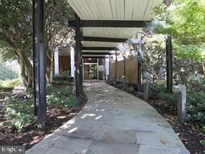 CIRCLE CONDOMINIUMS - Residential Lease