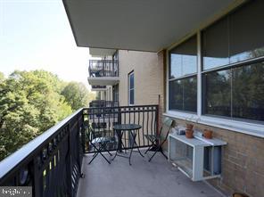 CIRCLE CONDOMINIUMS - Residential Lease