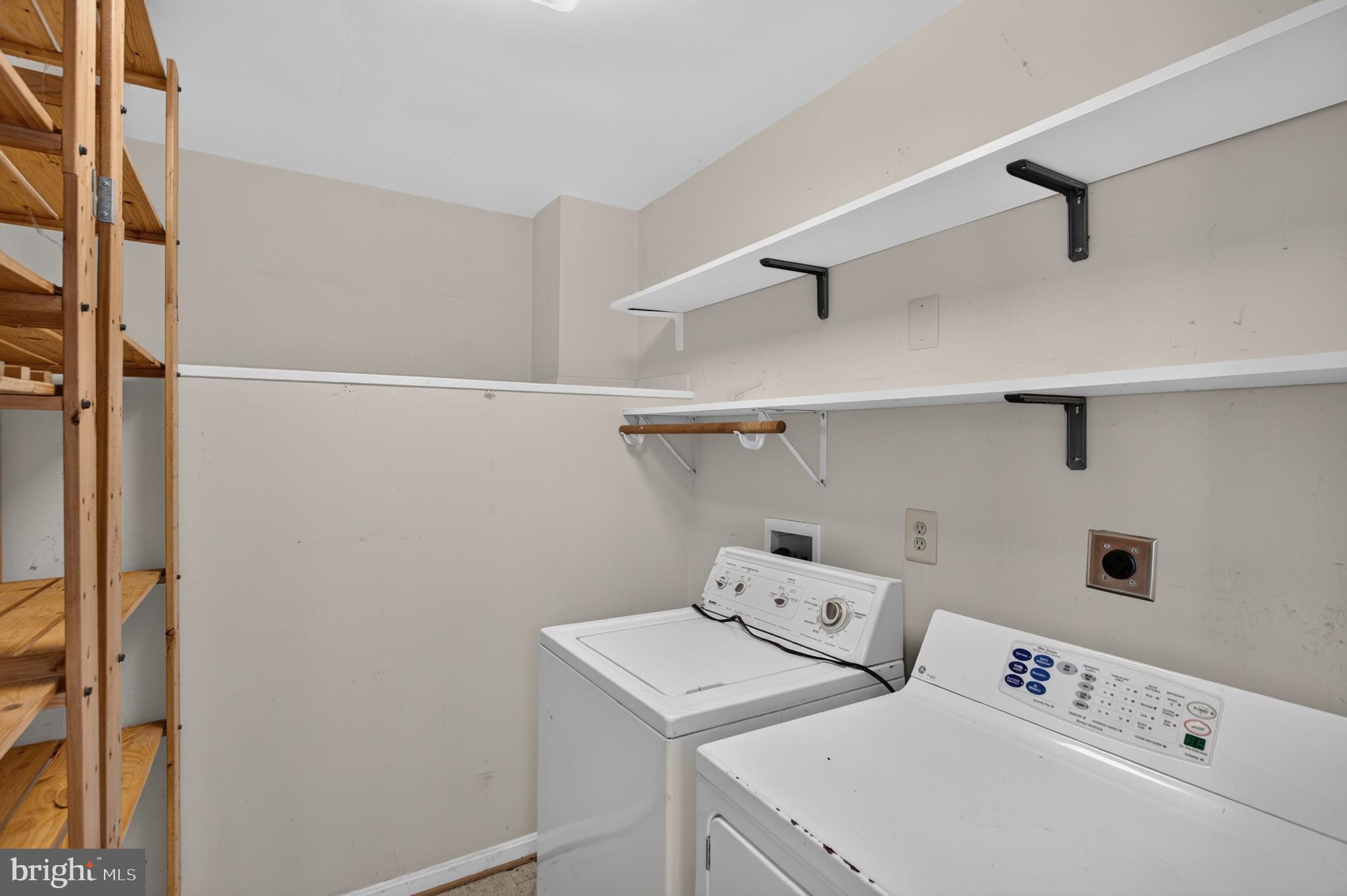 CEDARLEA - Residential