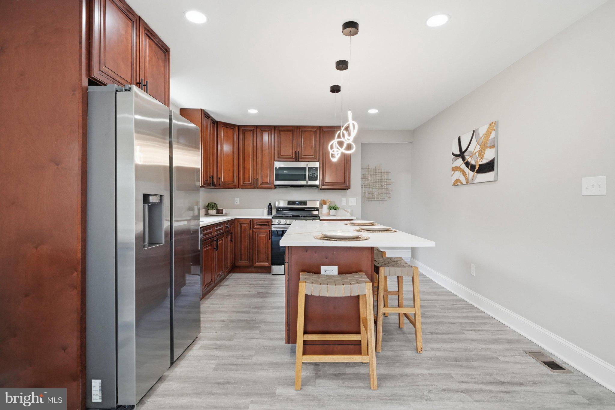 WHEATON HILLS - Residential