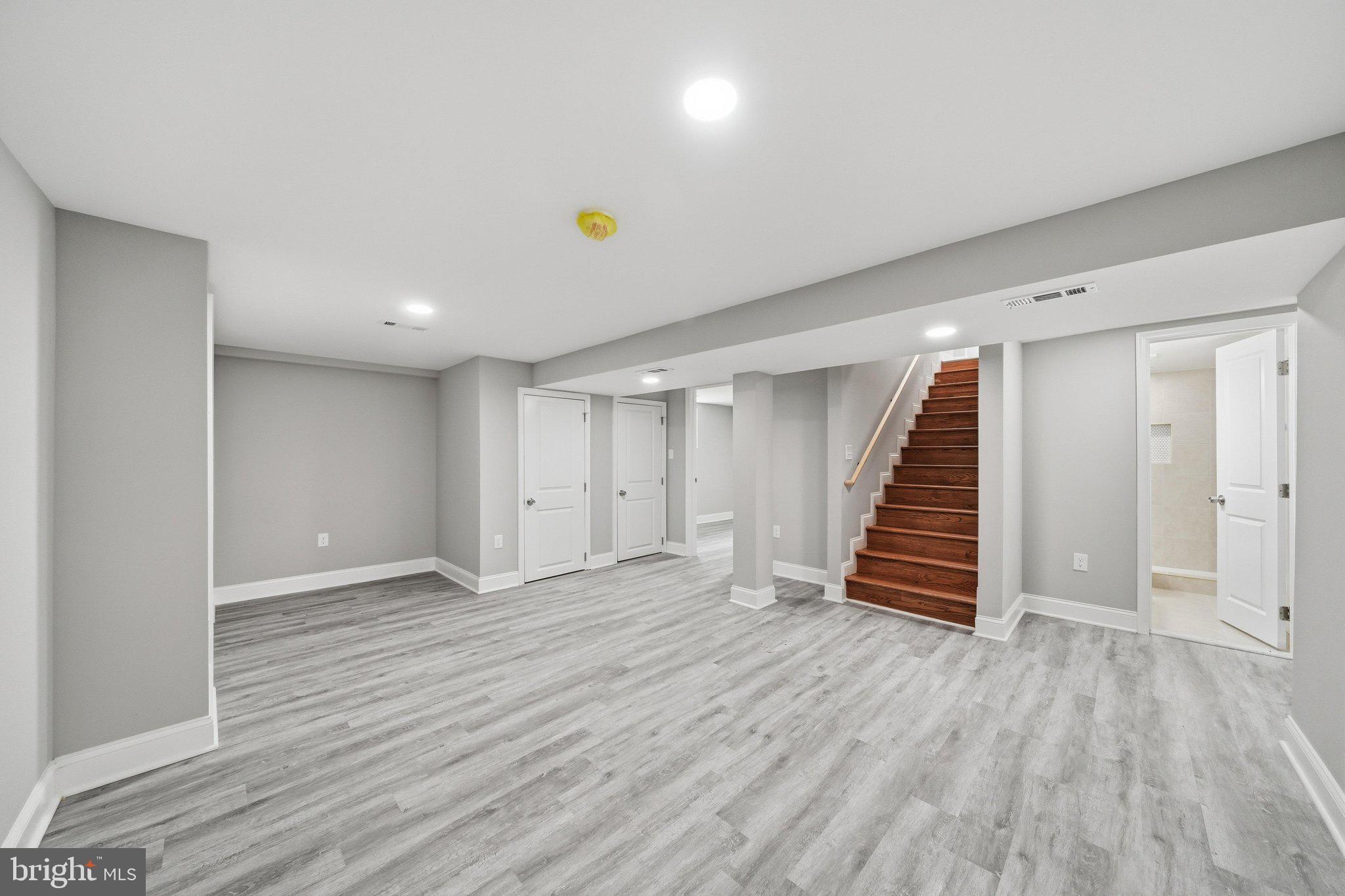 WHEATON HILLS - Residential