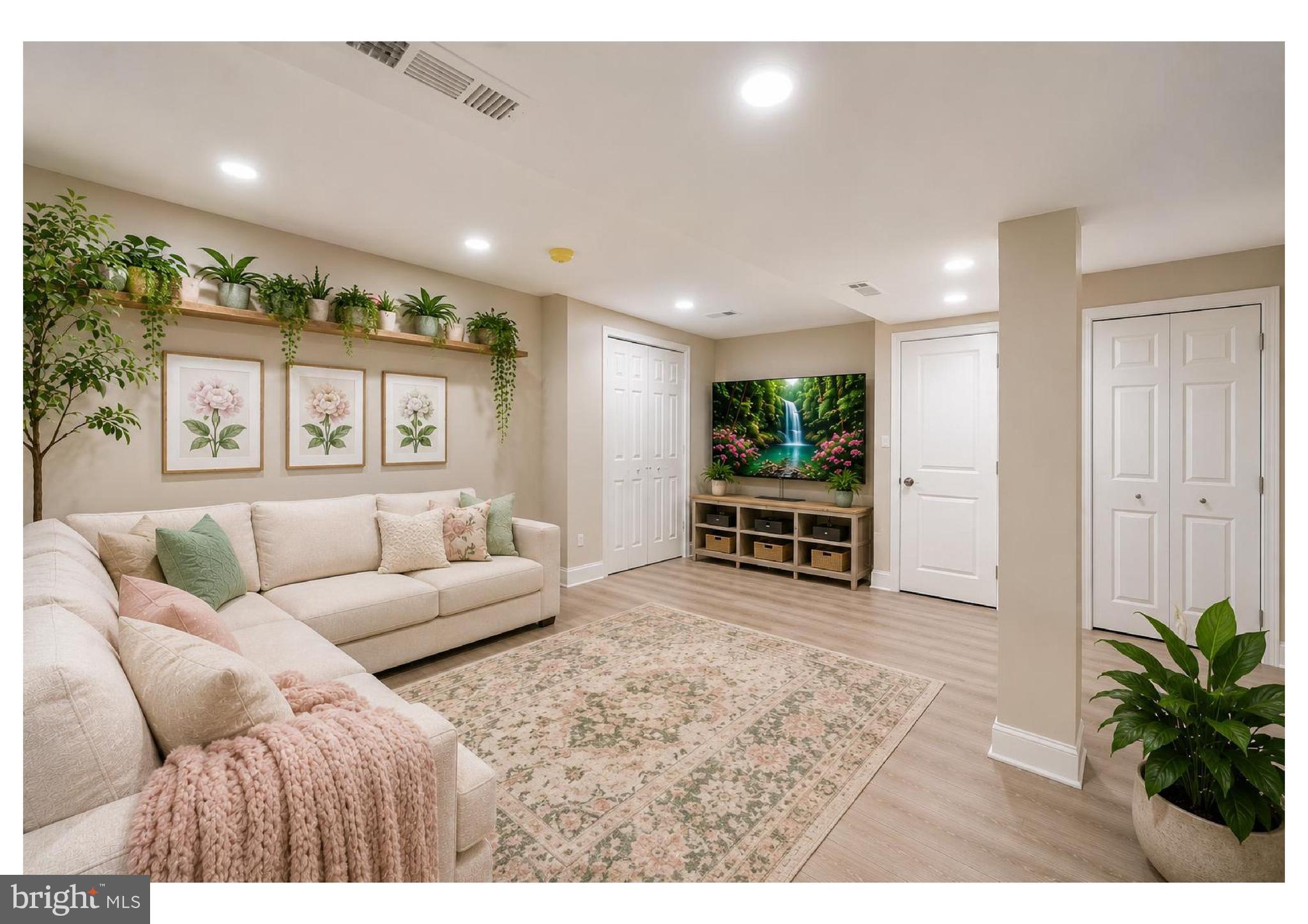 WHEATON HILLS - Residential